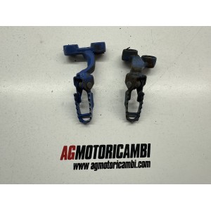 PAR DE PEDALES PILOTO DERECHO SUZUKI DR 600 1986-1989