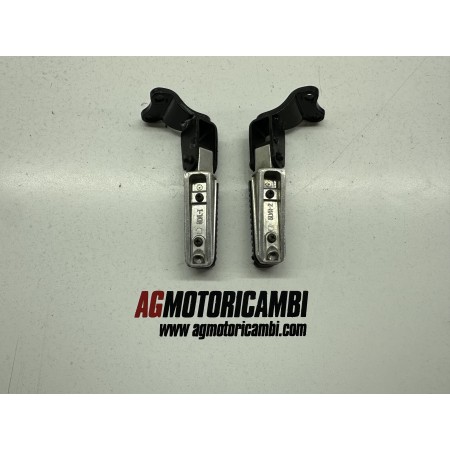 PAIRE DE REPOSE-PIEDS PASSAGER DROITE GAUCHE YAMAHA X-MAX XMAX 250 2007-2009