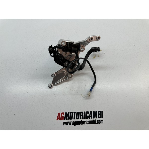 RIGHT FOOTPEG RIGHT BRAKE YAMAHA HOLD 700...