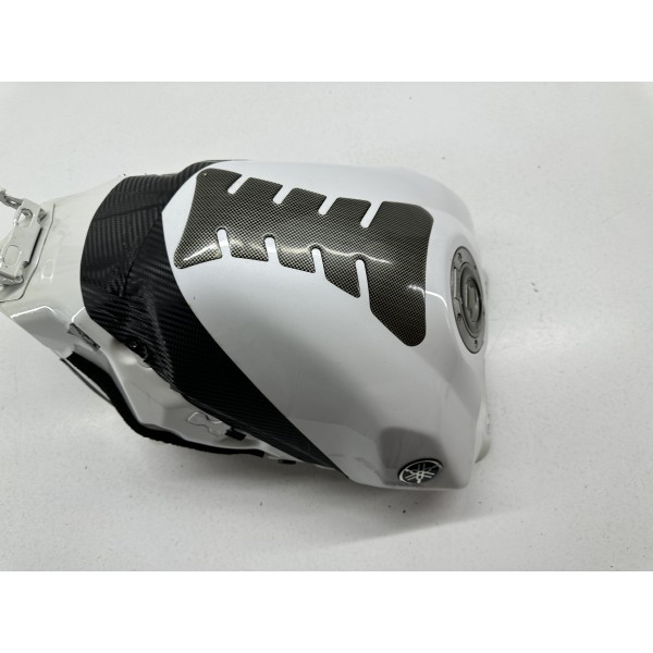 YAMAHA YZF R1 BIG BANG FUEL TANK 2009-2011
