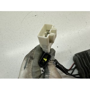 REGULADOR DE VOLTAJE SUZUKI BURGMAN 650 2003-2005 2