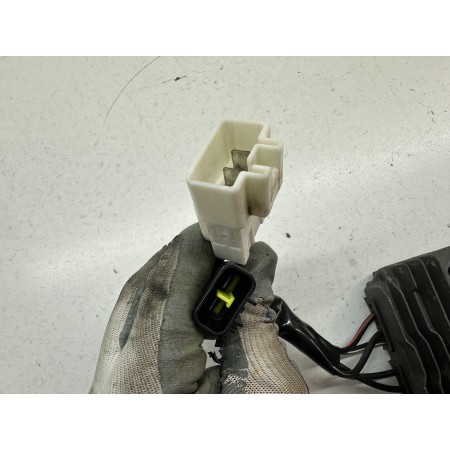 REGOLATORE DI TENSIONE SUZUKI BURGMAN 650 2003-2005