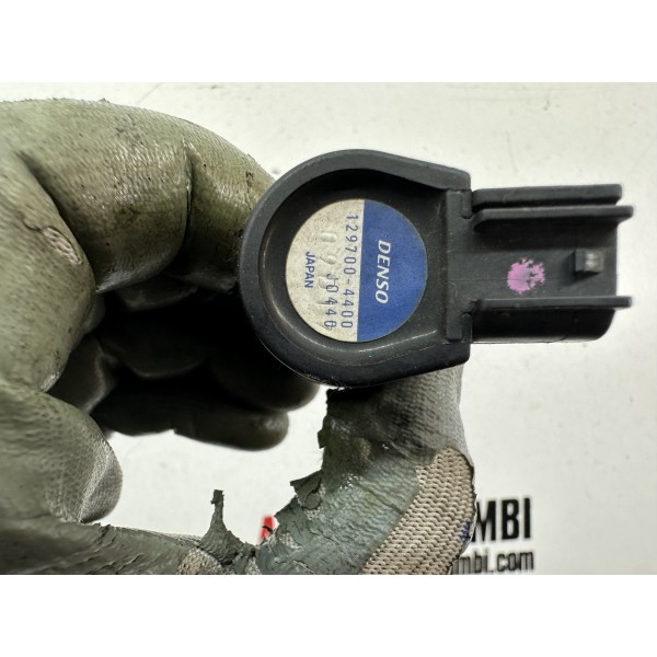 PAIRE DE BOBINES D'ALLUMAGE SUZUKI BURGMAN 650...