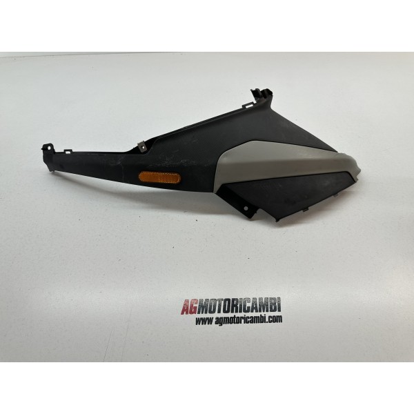 PARTE TRASERA DERECHA PLASTICO PIAGGIO NRG...
