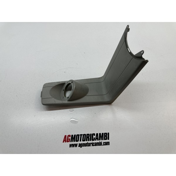 ESTRIBO DE PLÁSTICO COVCER TANQUE PIAGGIO NRG...