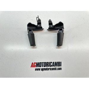 PAIR FOOTREST PEDALS YAMAHA TMAX T-MAX 500 2004-2007