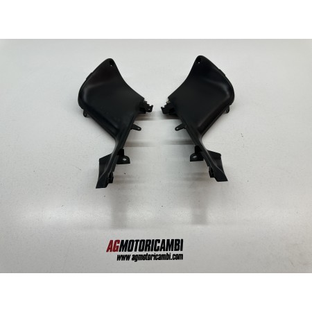 KUNSTSTOFFABDECKUNG TUNNEL-FUSSSTÜTZE RECHTS LINKS YAMAHA TMAX T-MAX 500 2001-2004-2007