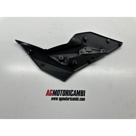 TAPA DEPÓSITO PLÁSTICO ASIENTO IZQUIERDO HONDA CBR 500 R 2019-2023