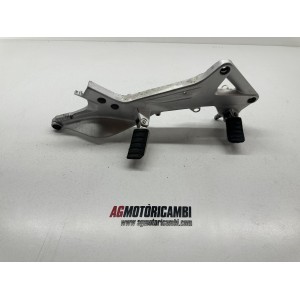 REPOSAPIÉS DERECHO HONDA PAN EUROPEAN ST1300 SC51 2002-2012