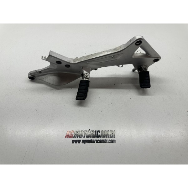 RIGHT FOOTBOARD HONDA PAN EUROPEAN ST1300 SC51...