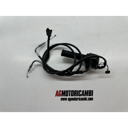 INTERRUPTEUR DROIT GAZ SUZUKI GSF BANDIT 1200 S 1996-2000 GV75A