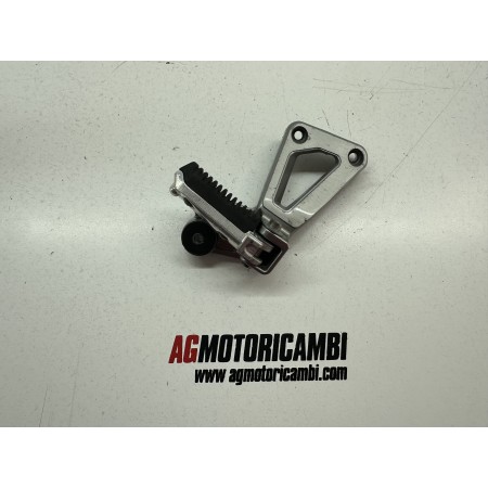 PEDAL TRASERO DERECHO SUZUKI GSF BANDIT 1200 S 1996-2000 GV75A