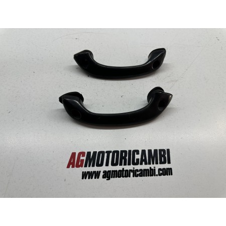 PAIRE DE POIGNEES PASSAGER ARRIERE SUZUKI GSF BANDIT 1200 S 1996-2000 GV75A