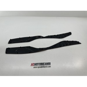 PAIR RUBBER FOOTPEG MATS SUZUKI BURGMAN 400 K7 2007-2012 2