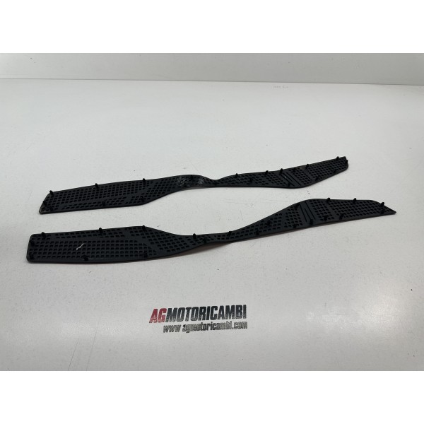 PAIR RUBBER FOOTPEG MATS SUZUKI BURGMAN 400 K7...