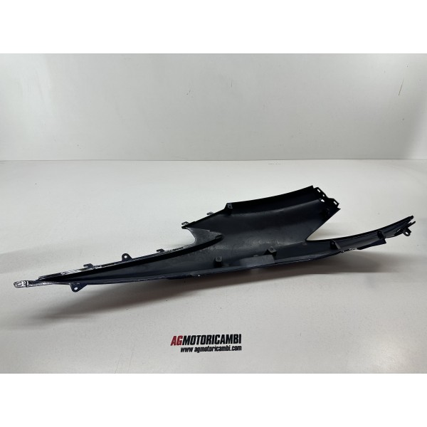 LEFT REAR SIDE FAIRING SUZUKI BURGMAN 400 K7...