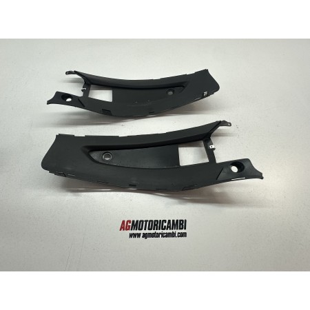 CUBIERTA DE PLÁSTICO REPOSAPIÉS DERECHO IZQUIERDO GILERA NEXUS 300 APRILIA SR MAX 300