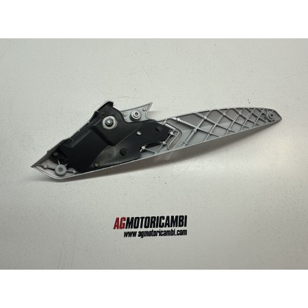 SOPORTE REPOSAPIÉS DERECHO GILERA NEXUS 300 2007-2014 APRILIA SR MAX 300 2011-2016