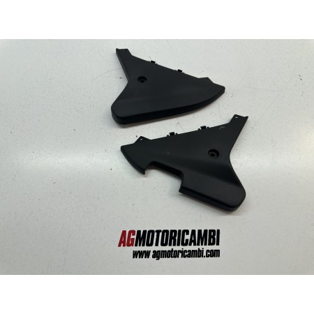 COUVERCLE EN PLASTIQUE BÉQUILLE CENTRALE DROITE GILERA NEXUS 300 APRILIA SR MAX 300