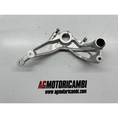 SOPORTE REPOSAPIÉS CAJA DE CAMBIOS IZQUIERDA DUCATI PANIGALE 899 1199 2013-2015