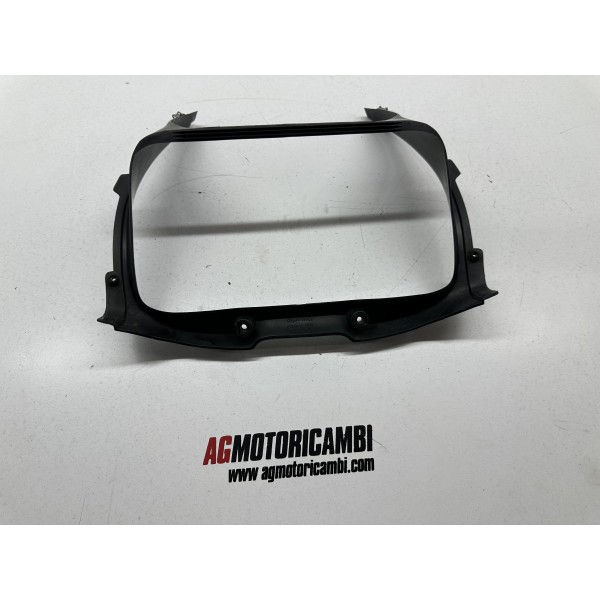 CARÉNAGE COUVERCLE RADIATEUR APRILIA PEGASO 650...