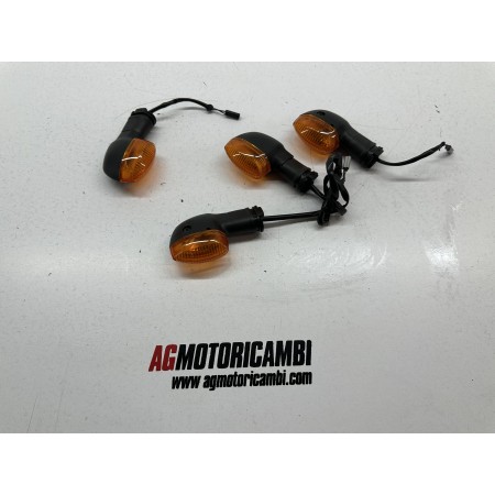 KIT INTERMITENTES DELANTEROS Y TRASEROS YAMAHA YZF R1 2002-2003