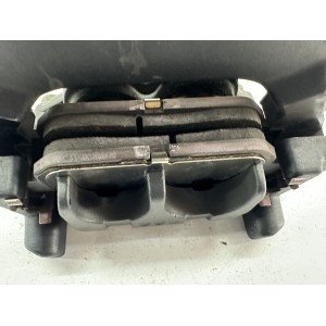 YAMAHA YZF R1 2002-2003 ETRIER DE FREIN ARRIERE 2