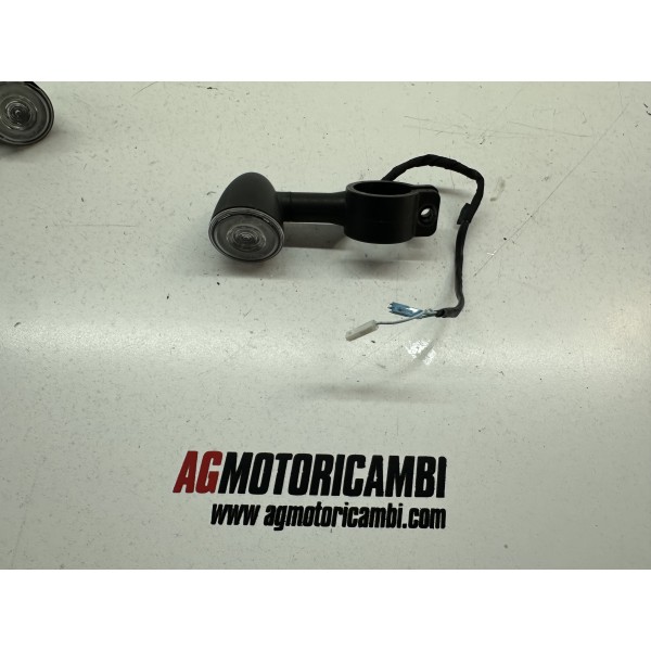 FLECHA DELANTERA DERECHA HONDA CMX REBEL 1100...