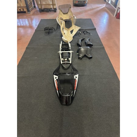 KIT CARÉNAGE EN FIBRE DE VERRE CADRE DE PISTE SUZUKI GSXR K1 1000 2001