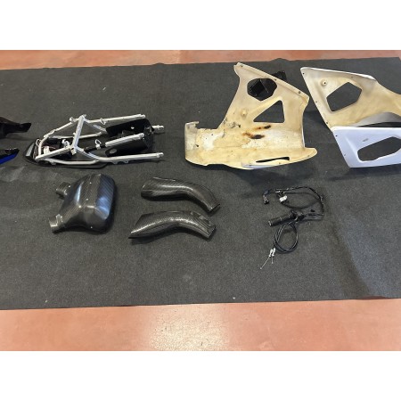 FIBERGLASS FAIRING KIT TRACK FRAMES SUZUKI GSXR K1 1000 2001