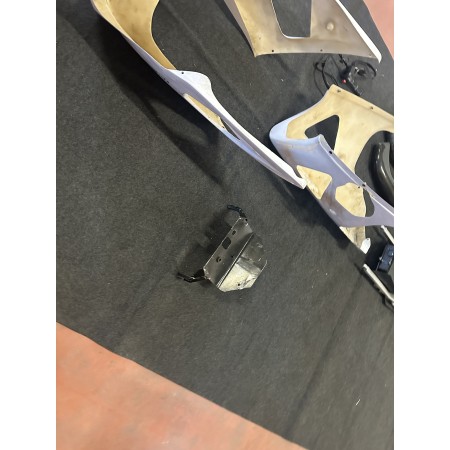 GLASFASERVERKLEIDUNG KIT SPUR RAHMEN SUZUKI GSXR K1 1000 2001