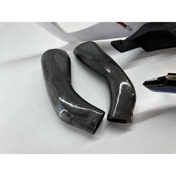 GLASFASERVERKLEIDUNG KIT SPUR RAHMEN SUZUKI...