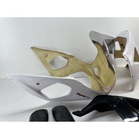 GLASFASERVERKLEIDUNG KIT SPUR RAHMEN SUZUKI GSXR K1 1000 2001