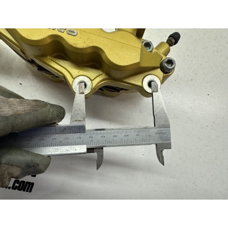 PAIRE D'ETRIERS DE FREINS AVANT SUZUKI GSXR GSX-R 1000 K1 2001 2002