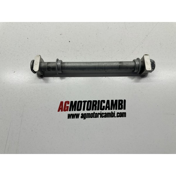 PERNO ASSE RUOTA POSTERIORE HONDA CBR 600 RR...