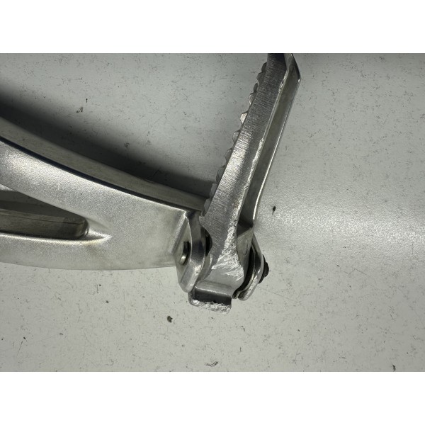 LEFT REAR FOOT PEDAL LEFT HONDA CBR 600 RR PC40...