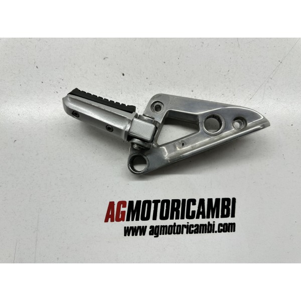 SUPPORT REPOSE-PIEDS DROIT KAWASAKI VN 750 A-D...