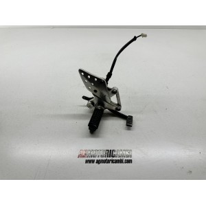 FUSSSTÜTZE RECHTS HINTEN BREMSE HONDA CBR 125 4T...