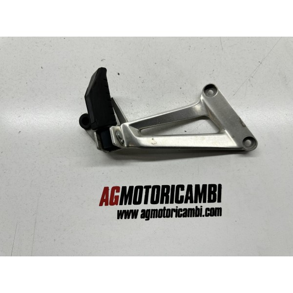 FUSSSTÜTZE HINTEN RECHTS HONDA CBR 125 4T...