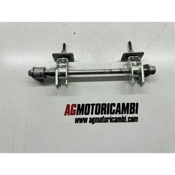 HINTERRAD ACHSSTIFT HONDA CBR 125 4T 2007-2010...