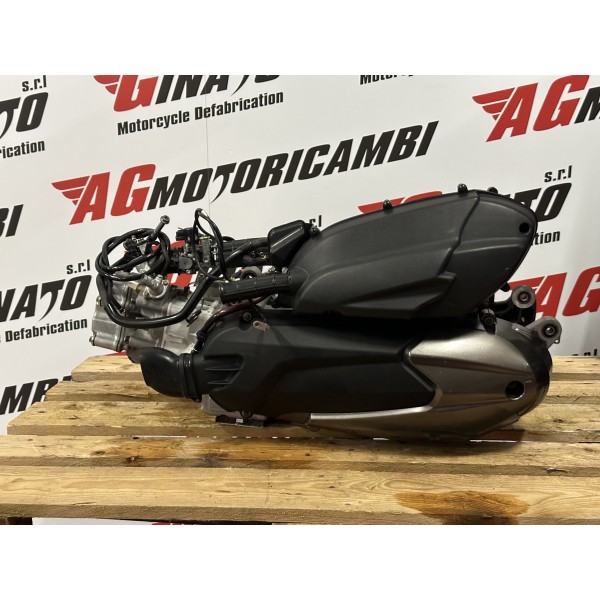 SK40 KOMPLETTER MOTORBLOCK KYMCO DOWNTOWN 200...