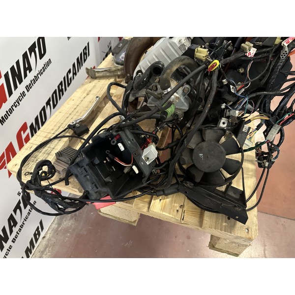 M051M KIT BLOQUE MOTOR COMPLETO PIAGGIO HEXAGON...