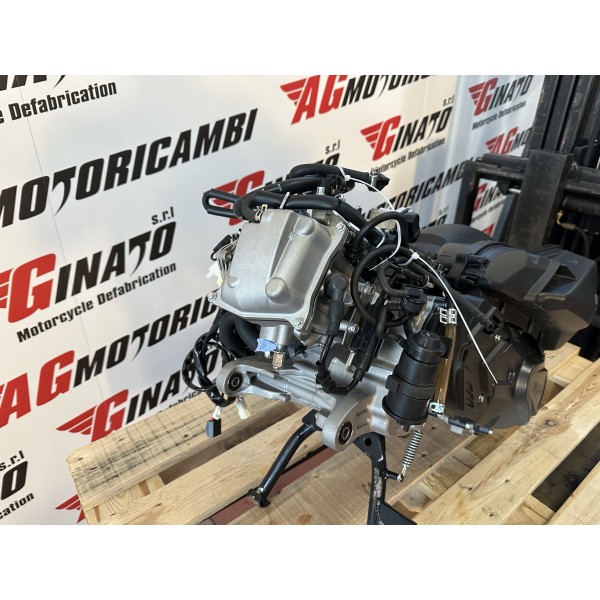 BLOCCO MOTORE COMPLETO SIGLA LC1P53MI VOGE...