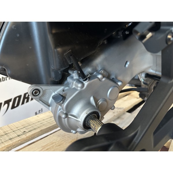 KOMPLETTER MOTORBLOCK CODE LC1P53MI VOGE...