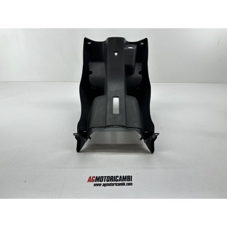 DOSSIER PLASTIQUE REPOSE-PIEDS AVANT KYMCO AGILITY CARRY R12 EURO 3 2011-2017