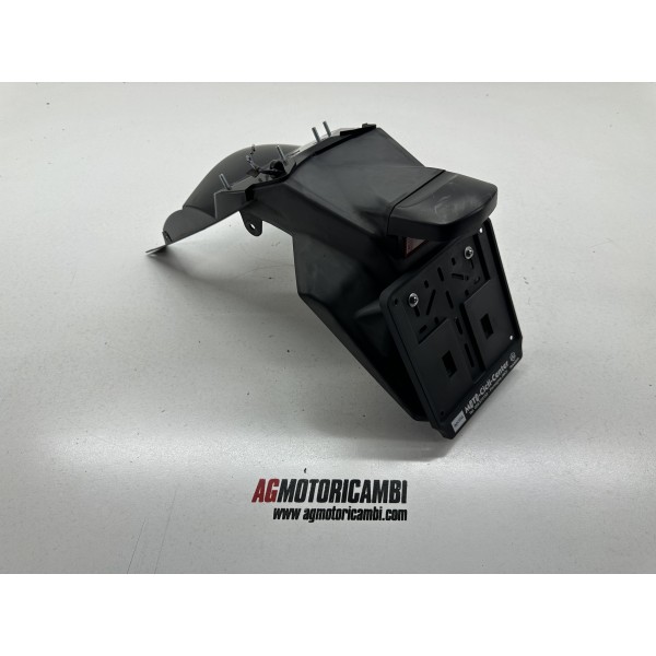 NUMMERNSCHILDHALTER FLÜGEL YAMAHA TMAX T-MAX...