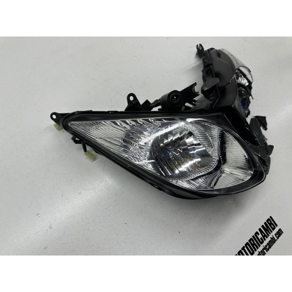 BROKEN FRONT HEADLIGHT YAMAHA TMAX T-MAX 500...