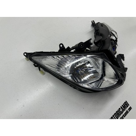 BROKEN FRONT HEADLIGHT YAMAHA TMAX T-MAX 500 2008-2011