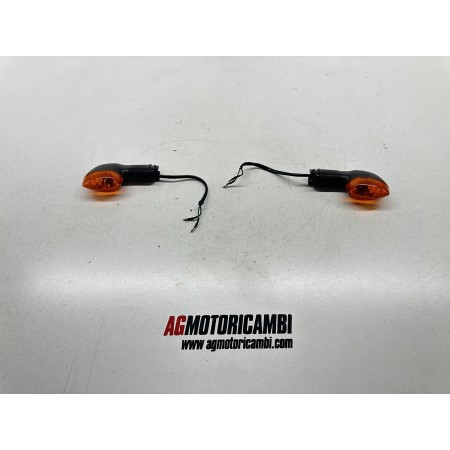 PAR DE INTERMITENTES DELANTEROS YAMAHA YBR 250 2006-2013 22000KM