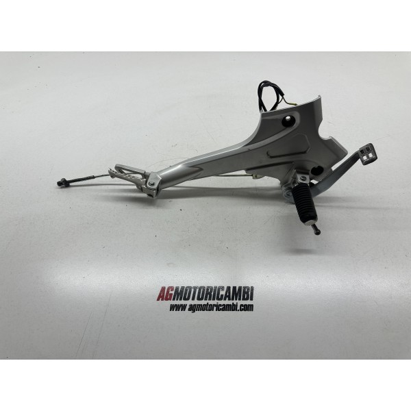 ESTRIBERA DERECHA FRENO TRASERO YAMAHA YBR 250...